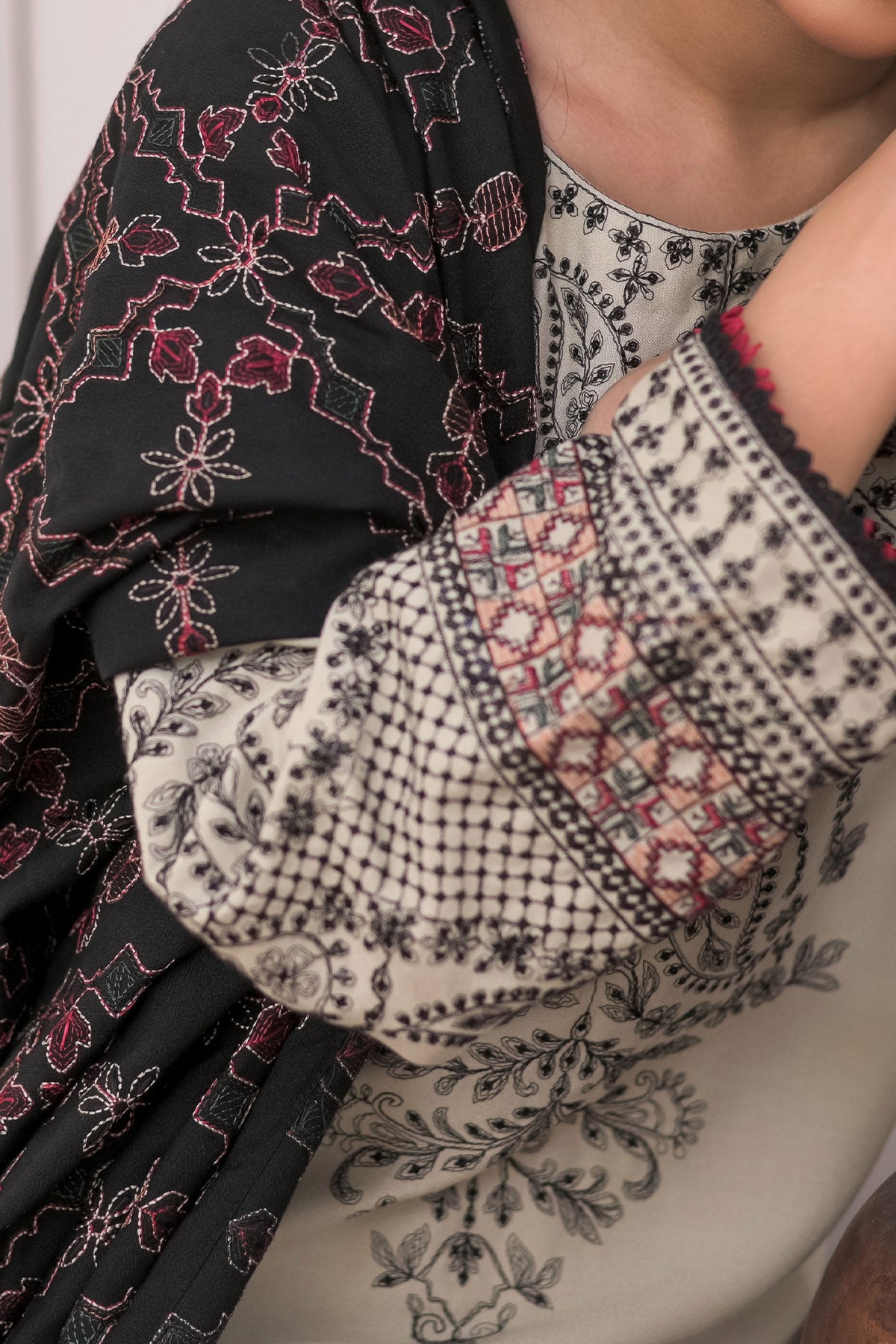 3 PIECE UNSTITCHED EMBROIDERY DHANAK| UN-DH-23